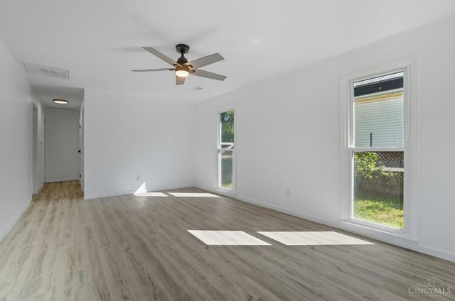 15 Patricia Drive, Franklin, OH 45005