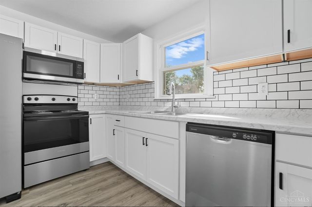 15 Patricia Drive, Franklin, OH 45005