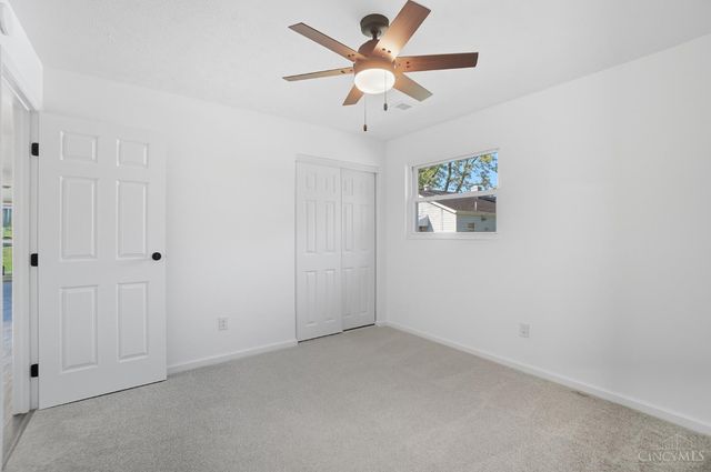 15 Patricia Drive, Franklin, OH 45005