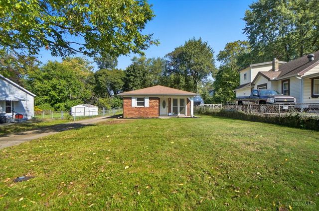 15 Patricia Drive, Franklin, OH 45005