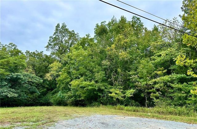 325 N Lloyd ST, Suffolk, VA 23434