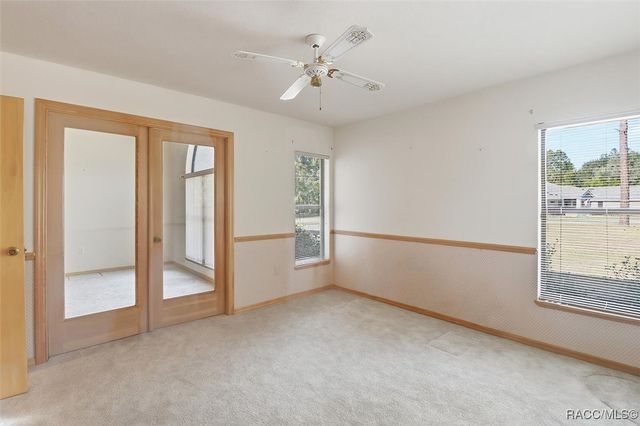 9436 W Edgar Earl Loop, Crystal River, FL 34428