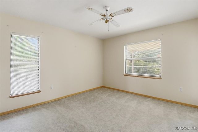 9436 W Edgar Earl Loop, Crystal River, FL 34428