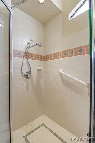 9436 W Edgar Earl Loop, Crystal River, FL 34428