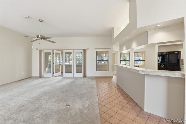 9436 W Edgar Earl Loop, Crystal River, FL 34428