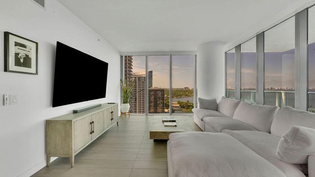 3131 NE 7th Avenue Unit 2206, Miami, FL 33137
