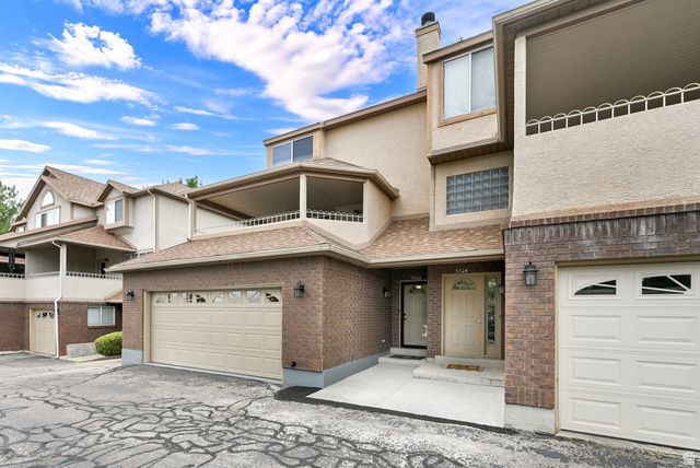5822 S CLUB VIEW LANE LN, South Ogden, UT 84405