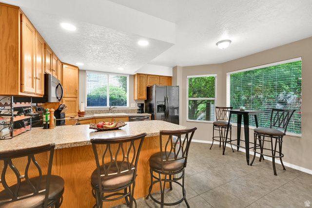 5822 S CLUB VIEW LANE LN, South Ogden, UT 84405