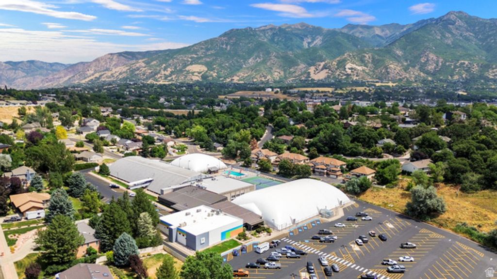 5822 S CLUB VIEW LANE LN, South Ogden, UT 84405 — photo 4