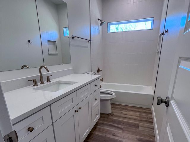 729 N 9th Avenue, Denison, TX 75021