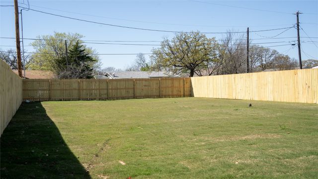 729 N 9th Avenue, Denison, TX 75021