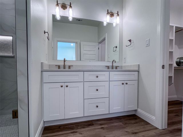 729 N 9th Avenue, Denison, TX 75021