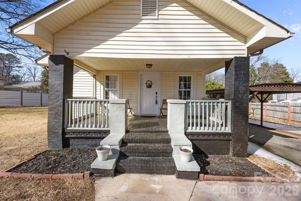 145 Saint Charles Avenue NE, Concord, NC 28025