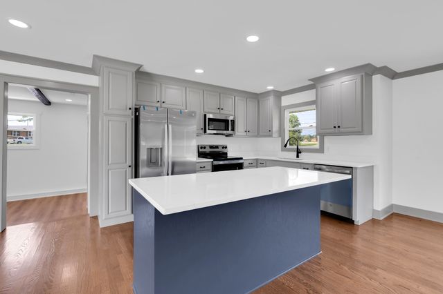 202 Lee Ln, Shelbyville, TN 37160