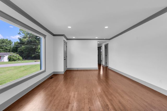 202 Lee Ln, Shelbyville, TN 37160