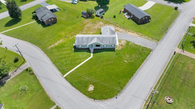 202 Lee Ln, Shelbyville, TN 37160