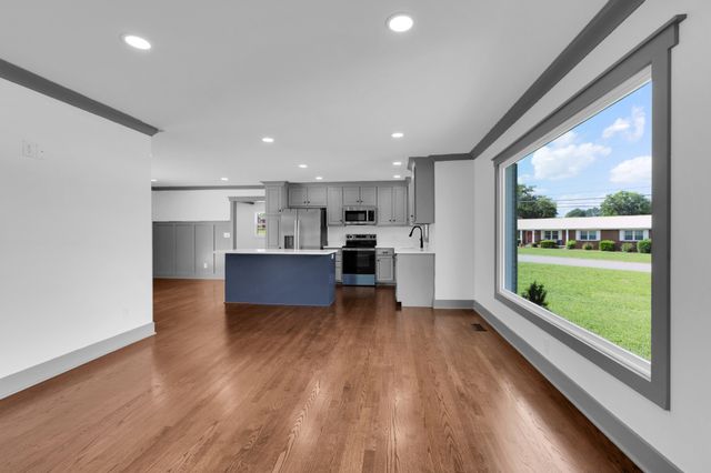 202 Lee Ln, Shelbyville, TN 37160