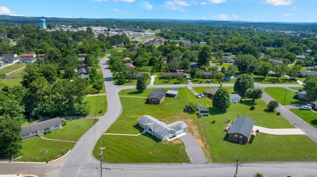 202 Lee Ln, Shelbyville, TN 37160