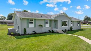 202 Lee Ln, Shelbyville, TN 37160