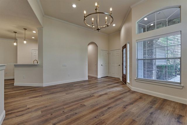 6 Windsor Bridge Drive, Conroe, TX 77384