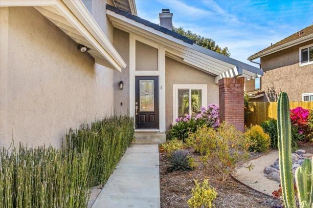 7946 Calle Posada, Carlsbad, CA 92009
