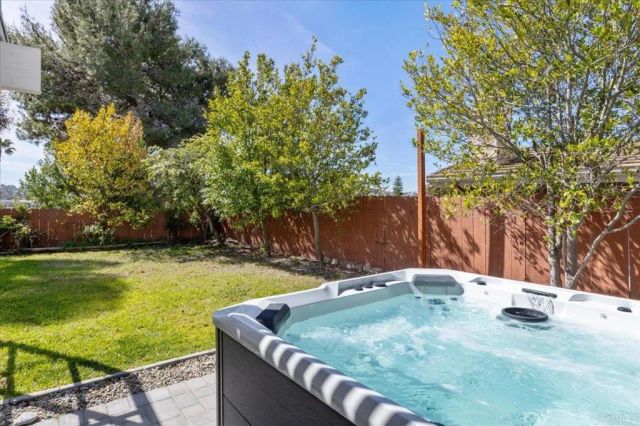 7946 Calle Posada, Carlsbad, CA 92009