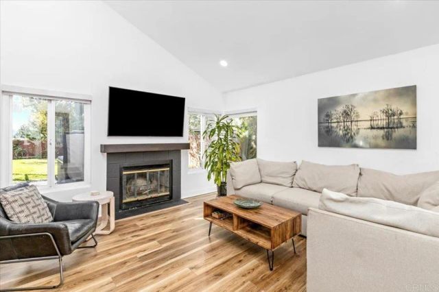 7946 Calle Posada, Carlsbad, CA 92009