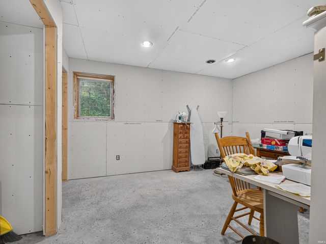 14006 Winchester Road, Fort Wayne, IN 46819