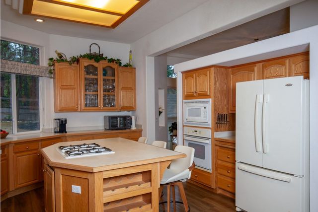 9427 Grizzly Flat Rd, Grizzly Flats, CA 95636