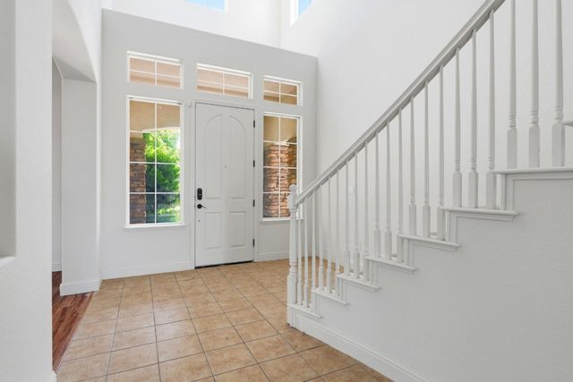 881 Trestle Point, Lathrop, CA 95330