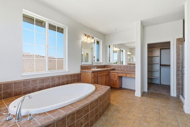 881 Trestle Point, Lathrop, CA 95330