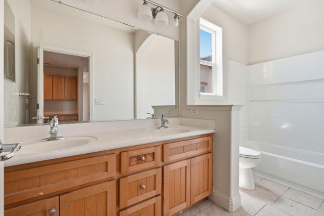 881 Trestle Point, Lathrop, CA 95330