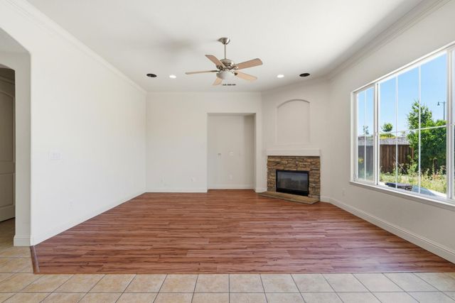 881 Trestle Point, Lathrop, CA 95330