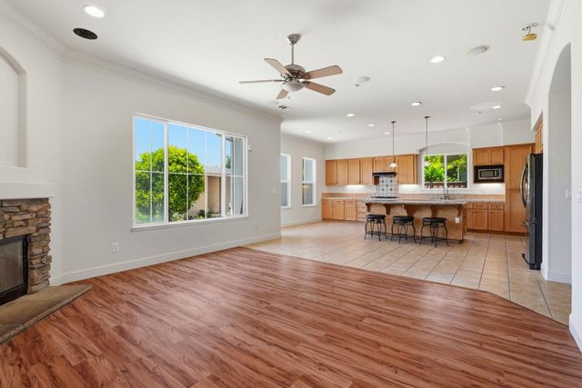 881 Trestle Point, Lathrop, CA 95330