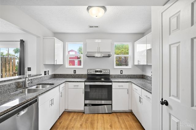 812 Wm H Taft Road, Cincinnati, OH 45206
