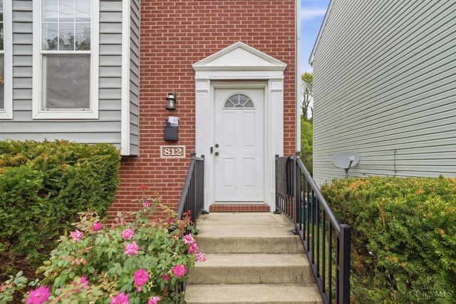 812 Wm H Taft Road, Cincinnati, OH 45206