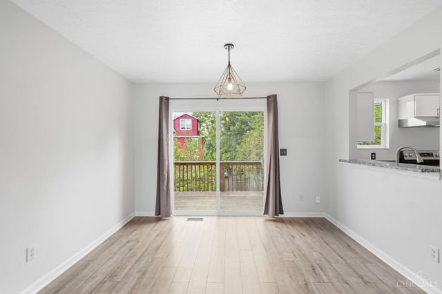 812 Wm H Taft Road, Cincinnati, OH 45206