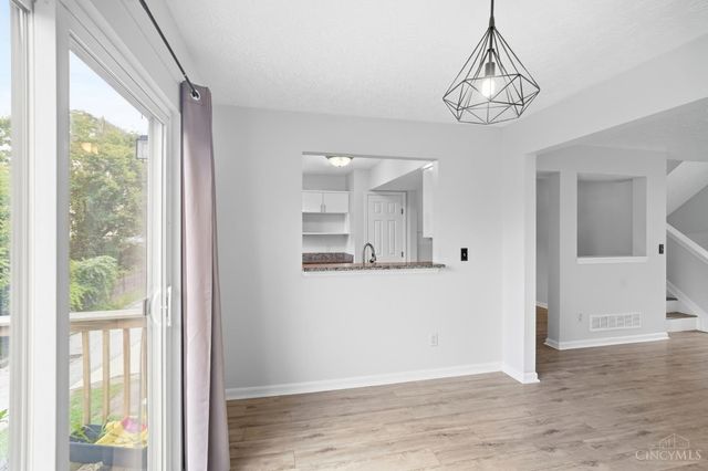 812 Wm H Taft Road, Cincinnati, OH 45206
