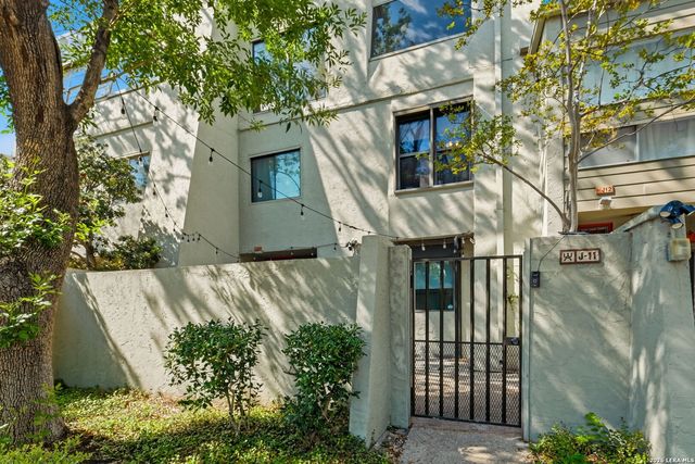 3103 Eisenhauer Rd Apt J11, San Antonio, TX 78209