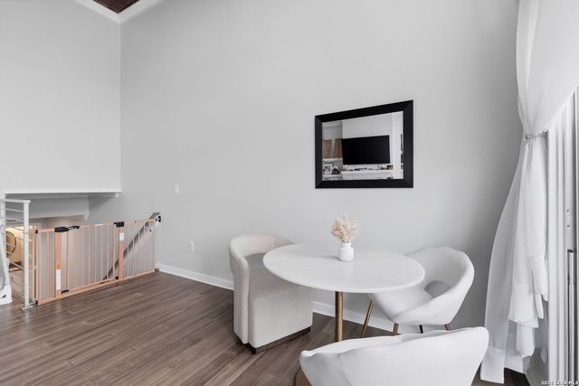 3103 Eisenhauer Rd Apt J11, San Antonio, TX 78209