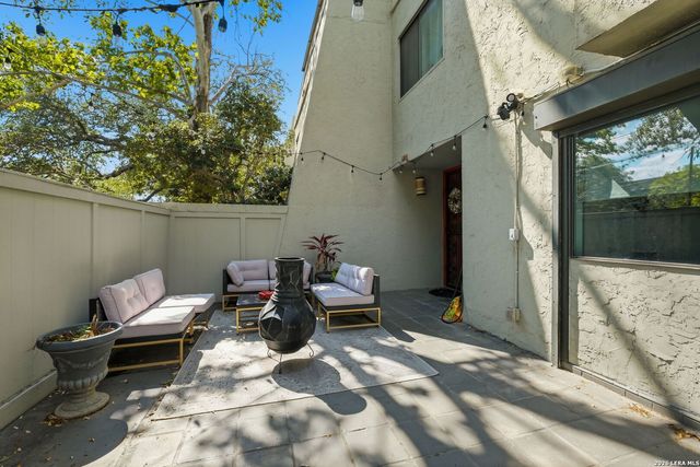 3103 Eisenhauer Rd Apt J11, San Antonio, TX 78209