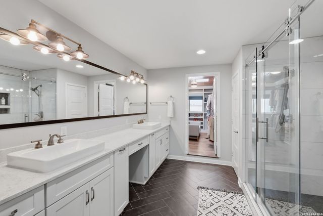 3103 Eisenhauer Rd Apt J11, San Antonio, TX 78209