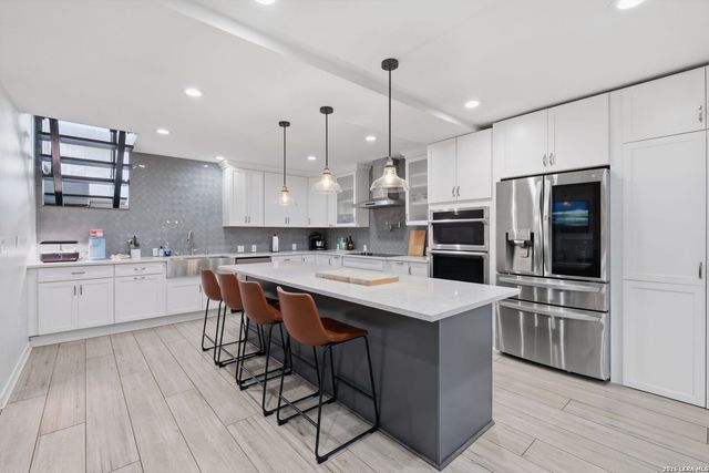 3103 Eisenhauer Rd Apt J11, San Antonio, TX 78209