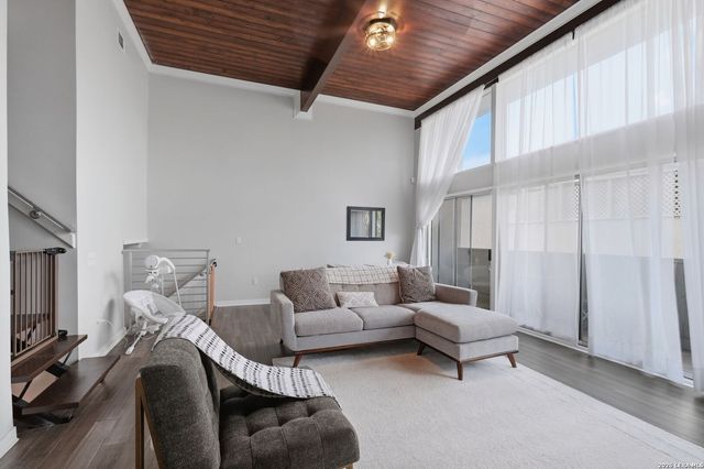 3103 Eisenhauer Rd Apt J11, San Antonio, TX 78209