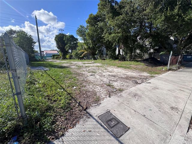 6320 NW 4th Ave, Miami, FL 33150