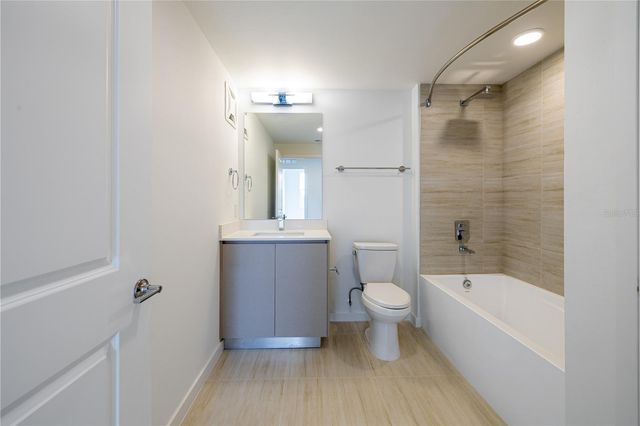 5579 PGA BOULEVARD 323, Orlando, FL 32839