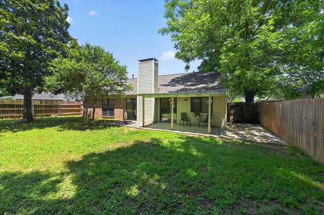 1807 Buckeye Drive, Flower Mound, TX 75028