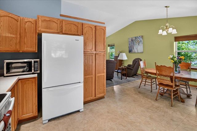 1340 Prairie Rose Drive, Sun Prairie, WI 53590