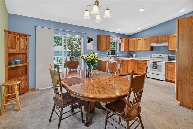 1340 Prairie Rose Drive, Sun Prairie, WI 53590