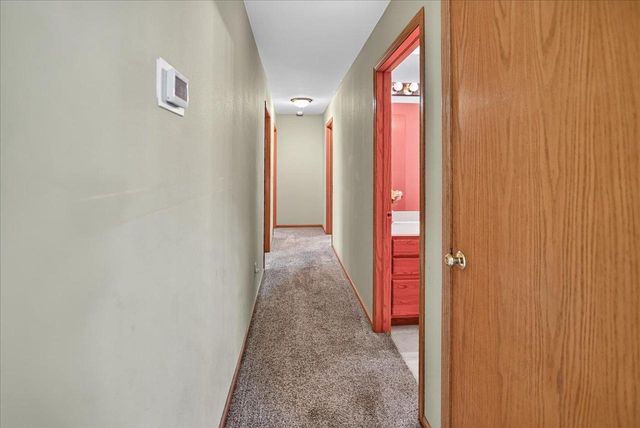 1340 Prairie Rose Drive, Sun Prairie, WI 53590